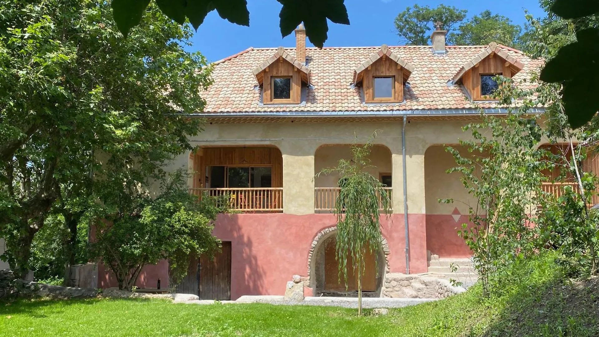 Les Cabanes Du Dauphine Et Logis A La Ferme Gap