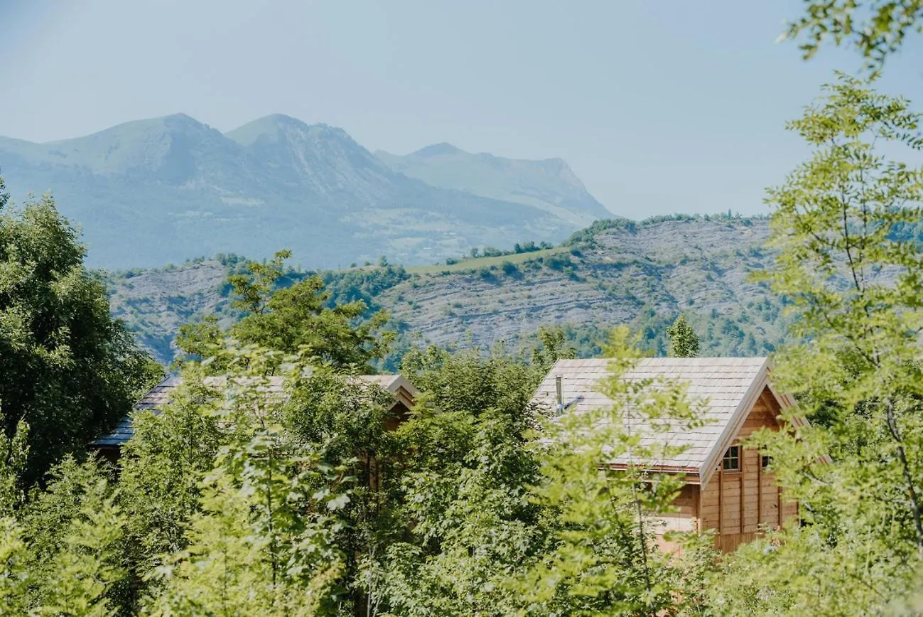 Les Cabanes Du Dauphine Et Logis A La Ferme Gap 0*,
